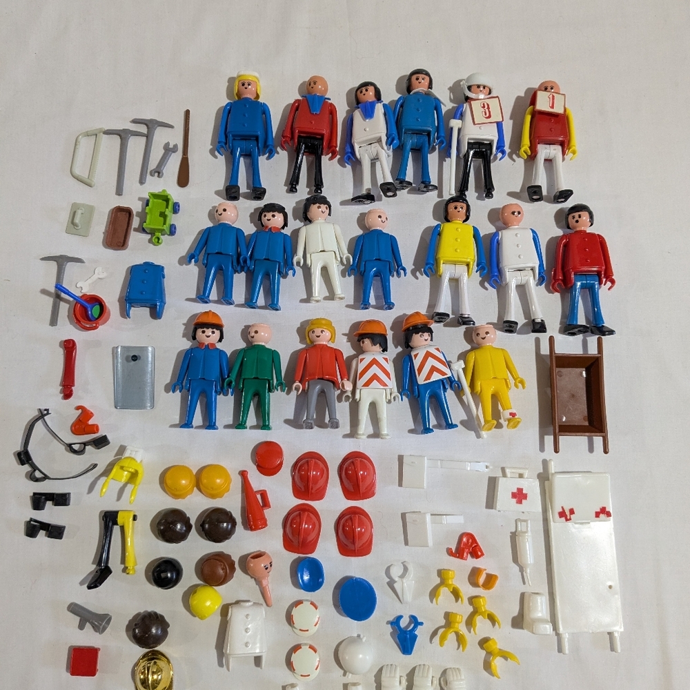 VTG Playmobil Mixed Figures Lot Of 19 And Accessories